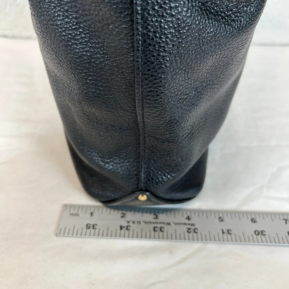 Coach Abbey Duffle Black Pebbled Leather Shoulder Crossbody Bag F31507 Gold Logo
